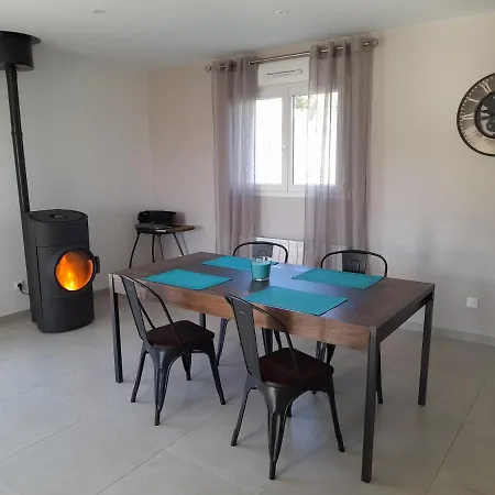 Dom wakacyjny De La Creuse *