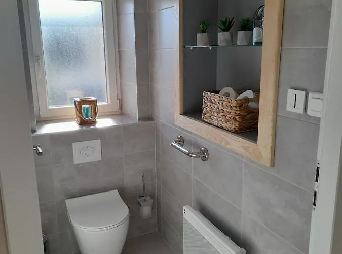 De La Creuse Semesterbostad