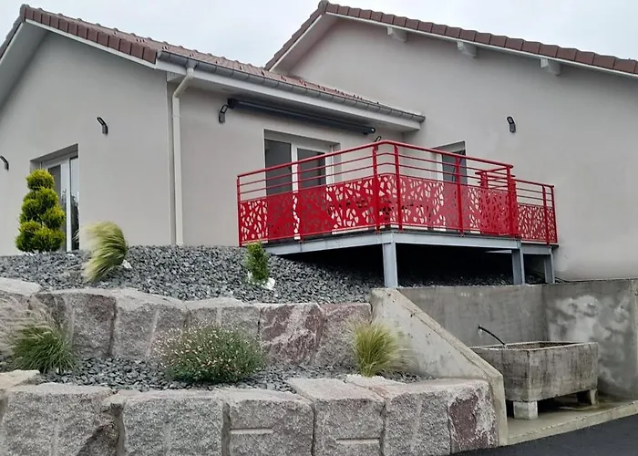 De La Creuse Semesterbostad